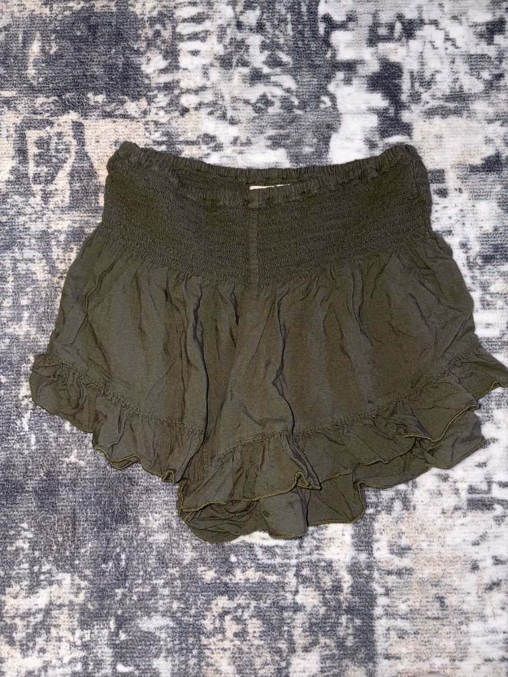 Hollister xs olive green shorts